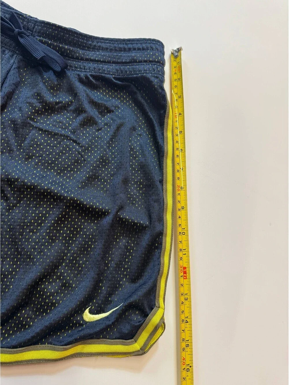 Nike Dri-FIT Men's Navy Volt Trim Athletic Shorts Size S 404909-452 Blue
